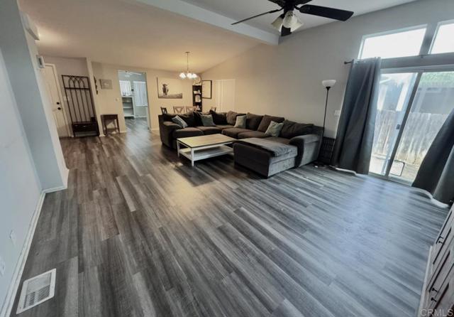 Detail Gallery Image 3 of 3 For 15935 Spring Oaks Rd Spc 84,  El Cajon,  CA 92021 - 3 Beds | 2 Baths