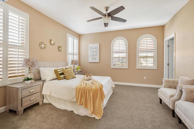 3602 Levanto Way, Manteca CA: https://media.crmls.org/mediaz/f2179846-8d3a-4c75-8361-bbbf6b0f0ad0.jpg