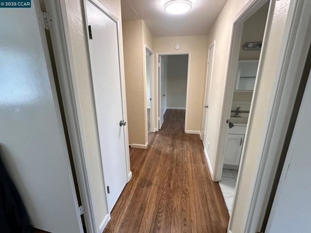 4301 Taft Ave, Richmond CA: https://media.crmls.org/mediaz/f218597c-4d7f-4996-90fe-bc1cd619c108.jpg