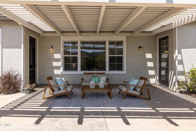 219 Via Rebecca, Thousand Oaks CA: https://media.crmls.org/mediaz/f2185b94-cb8f-4565-a509-f5825075c790.jpg