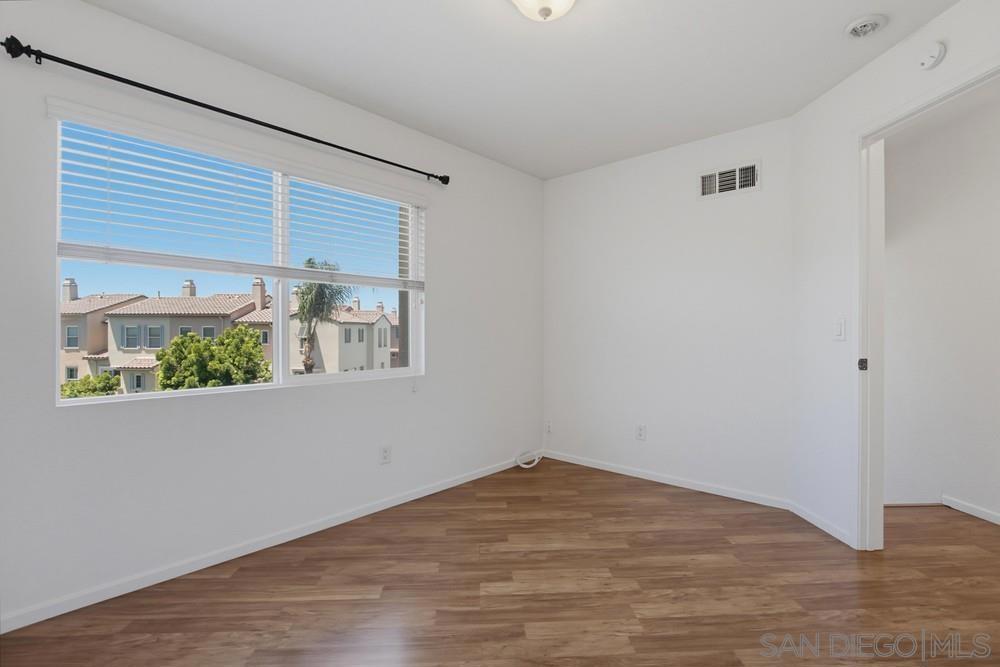 550 Almond - photo 12