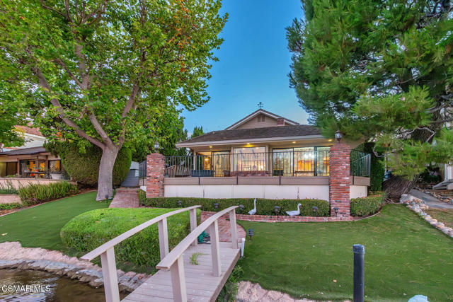 1275 Westwind Circle, Westlake Village CA: https://media.crmls.org/mediaz/f2188303-0017-41d6-875f-ae05609e47cb.jpg