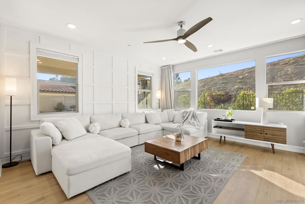 942 Lindbergh Dr - photo 4