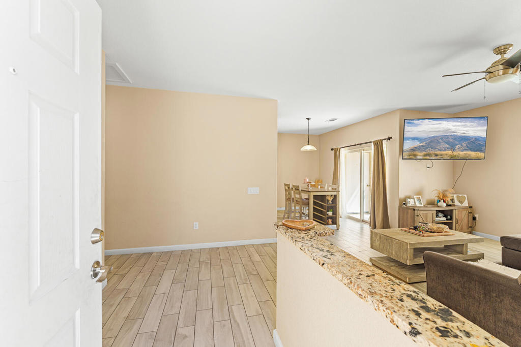 MLS #219126265DA image #6