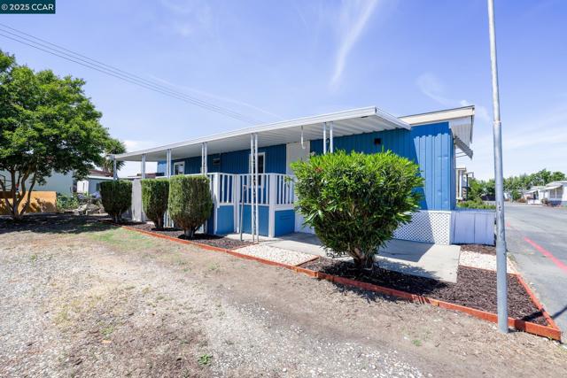 4400 Gateway Road Spc. 54, Bethel Island CA: https://media.crmls.org/mediaz/f218f04c-d43c-402b-a84b-ad127efb5928.jpg
