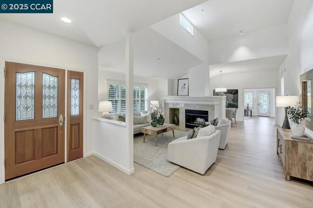 2504 Saklan Indian Dr, Walnut Creek CA: https://media.crmls.org/mediaz/f2191d7f-b677-4d81-8e50-197638ef6cae.jpg