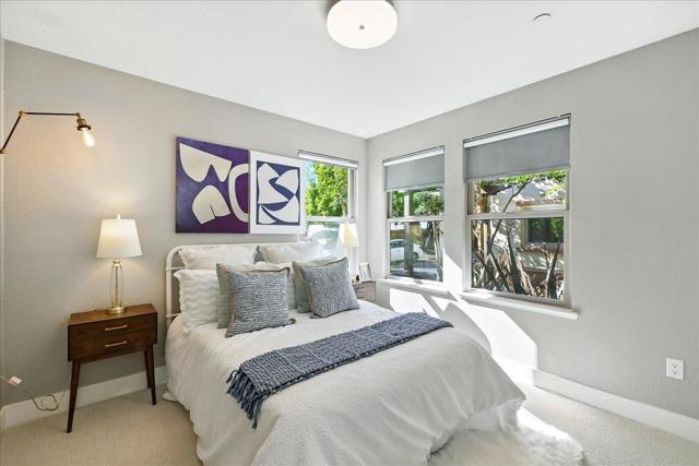 324 Cherokee Loop, Mountain View CA: https://media.crmls.org/mediaz/f21a639d-e01d-4c47-a8dc-e62308154041.jpg