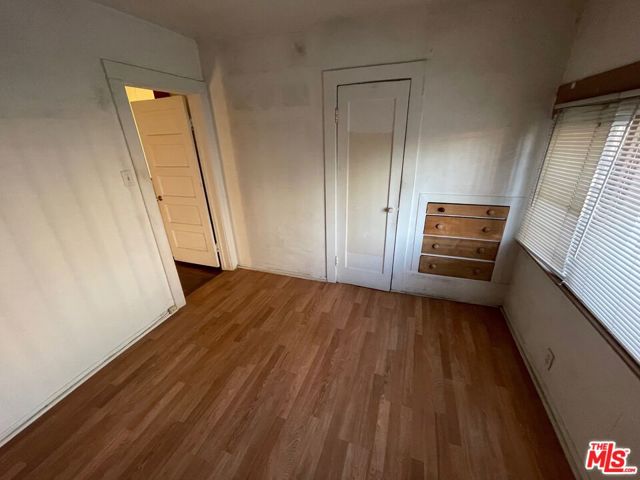 1185 N Normandie Avenue, Los Angeles CA: https://media.crmls.org/mediaz/f21b1816-74ef-43e0-b400-d5f1a840e0af.jpg