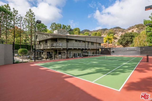 17765 Camino De Yatasto, Pacific Palisades CA: https://media.crmls.org/mediaz/f21c87a0-e620-414e-9048-6ca0d7fef42c.jpg