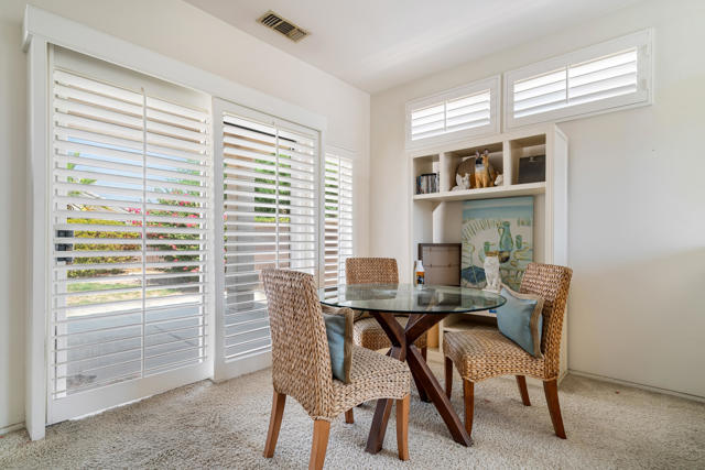 78948 Waterford Lane, Palm Desert CA: https://media.crmls.org/mediaz/f21da66f-7167-4bab-add6-34f5d8d8c82a.jpg