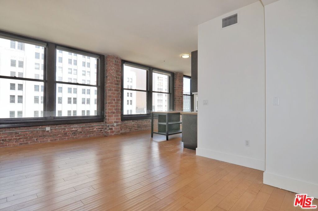 460 S Spring Street #701