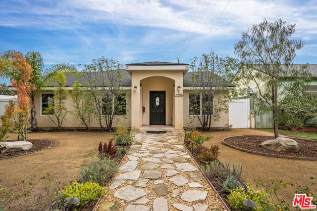 2205 Hill Street photo 4