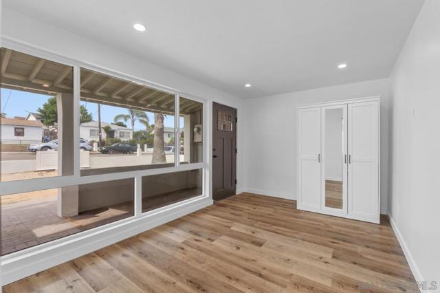 1195 Georgia A-C, Imperial Beach CA: https://media.crmls.org/mediaz/f2217be5-42f0-4825-b1dd-3c5941a49fce.jpg