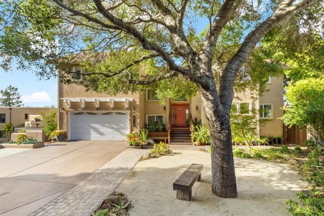 25444 University Ct, Hayward CA: https://media.crmls.org/mediaz/f2218dda-0283-44e5-abd2-447d13bd701d.jpg