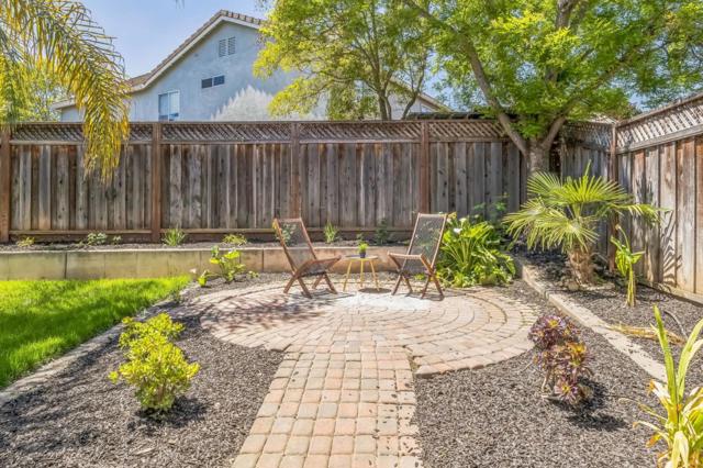 6371 Blackberry Court, Gilroy CA: https://media.crmls.org/mediaz/f221ef4c-5c9c-4580-8970-c22bc20d8583.jpg