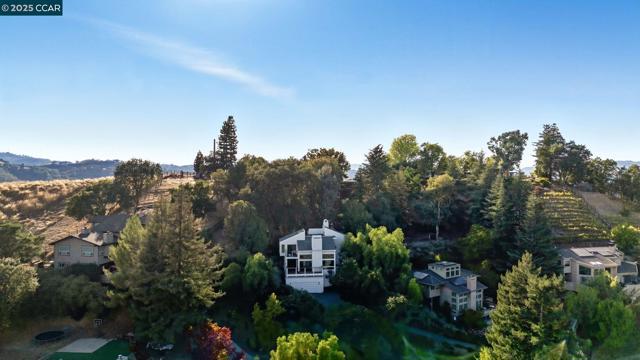 189 Rudgear Drive, Walnut Creek CA: https://media.crmls.org/mediaz/f2223359-2f98-4562-808f-47ff95e9f813.jpg