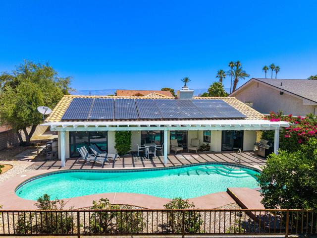 79835 Horseshoe Road, La Quinta CA: https://media.crmls.org/mediaz/f2226fd8-f603-4c73-99df-6ac474adae73.jpg