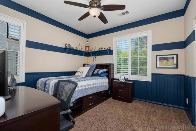 17253 4S Ranch Parkway, San Diego CA: https://media.crmls.org/mediaz/f223c79c-4d12-4b55-b924-7ede4199bd81.jpg