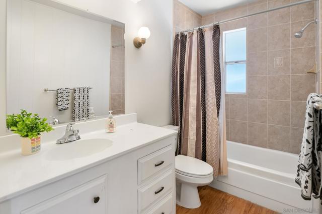 2700 Valley Parkway, Escondido CA: https://media.crmls.org/mediaz/f223fbb7-b62e-41c9-b1c5-e6650813642e.jpg