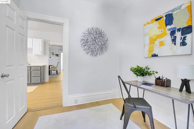 3034 Martin Luther King Jr Way, Oakland CA: https://media.crmls.org/mediaz/f22458e4-e0c6-4258-be77-960ebd40ffd8.jpg