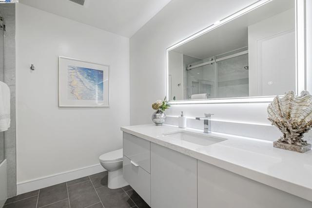 41511 Chadbourne Dr, Fremont CA: https://media.crmls.org/mediaz/f22468c5-8513-4844-a156-f0412ad53130.jpg
