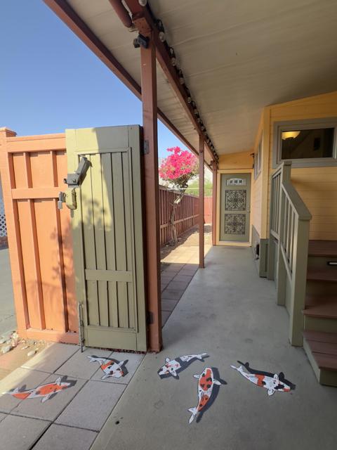 4 Arapaho Street, Palm Springs CA: https://media.crmls.org/mediaz/f2247017-f2b8-4ab0-95b1-64f134908583.jpg