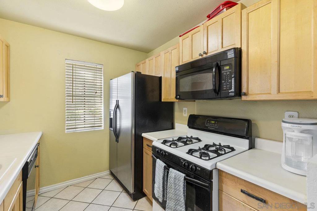 10379 Azuaga St - photo 9