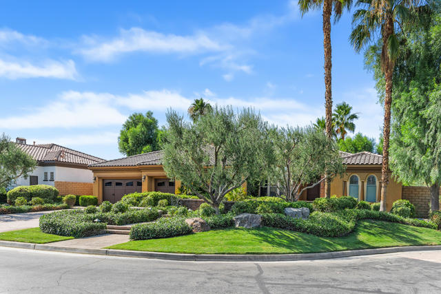 78494 Blackstone Court, Bermuda Dunes CA: https://media.crmls.org/mediaz/f2260b02-47d5-4130-8e4c-ec1bbeed160f.jpg