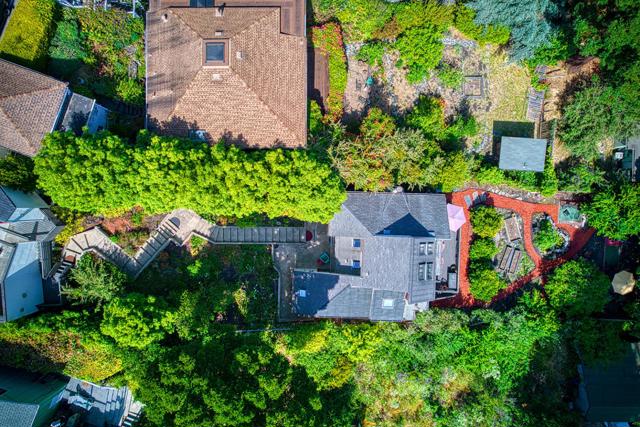 449 High Street, Santa Cruz CA: https://media.crmls.org/mediaz/f2261101-9579-4a80-b5fd-d0006ac28f48.jpg
