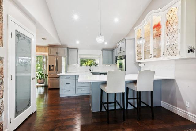 139 Parnassus Circle, Oceanside CA: https://media.crmls.org/mediaz/f226a874-007d-4902-83f0-fec4e86bdb14.jpg