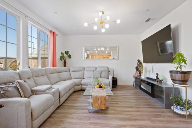 1455 Winzer Place, Gilroy CA: https://media.crmls.org/mediaz/f2277ab1-4ac5-48a2-b4db-1a5f591a91a8.jpg