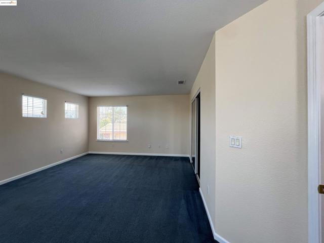 1371 Brooktrail Dr, Pittsburg CA: https://media.crmls.org/mediaz/f227a83f-da4e-43ec-a648-eb2a71c1b1c4.jpg