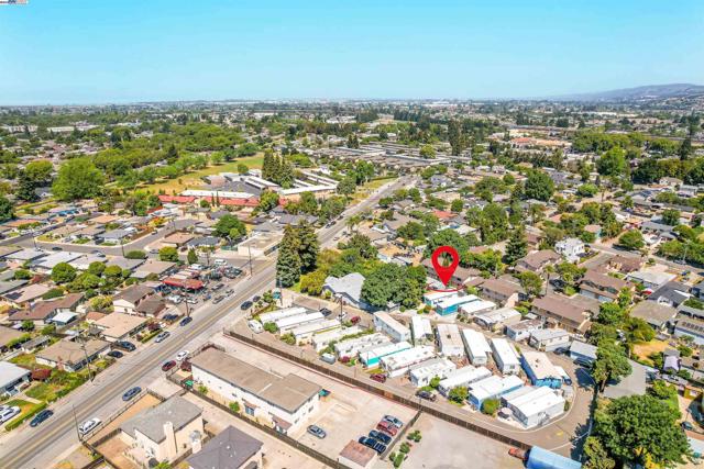 17754 Meekland Ave, Hayward CA: https://media.crmls.org/mediaz/f227f786-193e-496f-8c5f-ac935d92c8fd.jpg