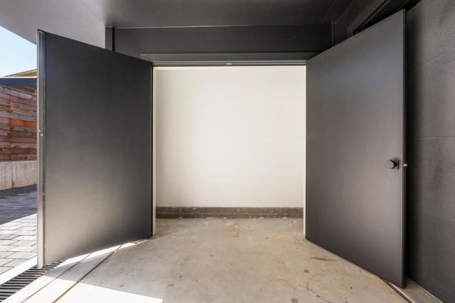 782 Elm Street, San Carlos CA: https://media.crmls.org/mediaz/f2294306-f425-45bc-80d9-6558e5184eac.jpg