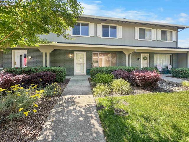 2857 Fountainhead Dr, San Ramon CA: https://media.crmls.org/mediaz/f22b588a-5230-4436-934a-9a4cff08d9aa.jpg