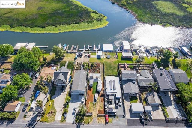 5218 Sandmound Blvd, Oakley CA: https://media.crmls.org/mediaz/f22beae3-97fe-4dd0-a092-1809cc9d7faa.jpg