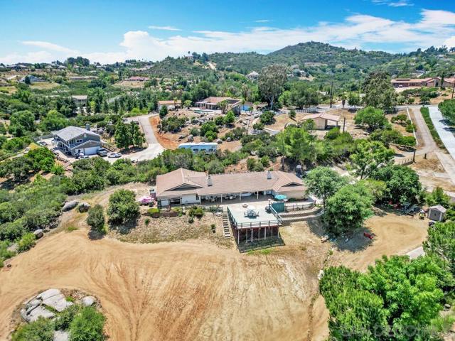 3176 Via Viejas, Alpine CA: https://media.crmls.org/mediaz/f22bf5f5-60c0-4e09-8b05-d50504577464.jpg