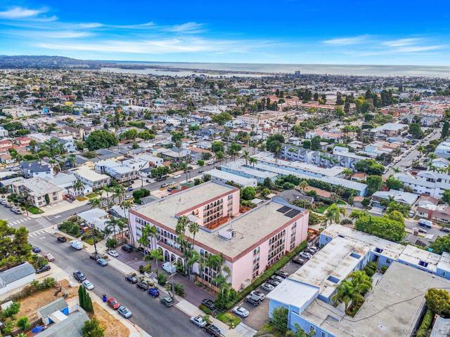 4730 Noyes ST, San Diego CA: https://media.crmls.org/mediaz/f22eb41e-fdf2-4989-9ddd-ed6098f04361.jpg