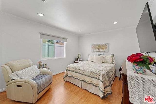 1430 N Dominion Avenue, Pasadena CA: https://media.crmls.org/mediaz/f22ebb7d-2ecc-4f7f-b156-c0788908fc94.jpg
