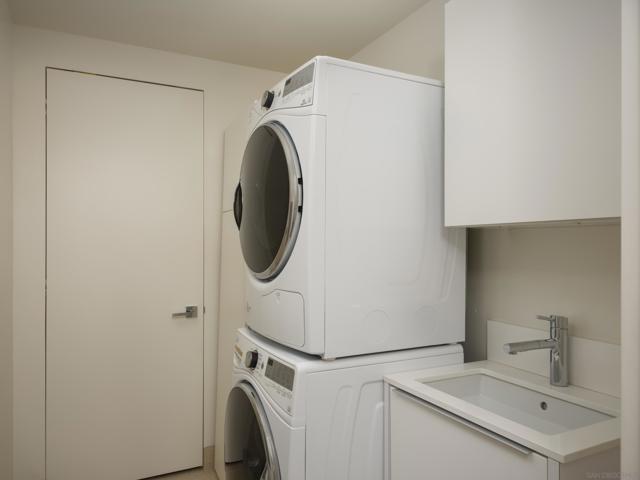 2855 5th Ave, San Diego CA: https://media.crmls.org/mediaz/f22f5160-307a-4a22-a1c1-0acc39560e70.jpg