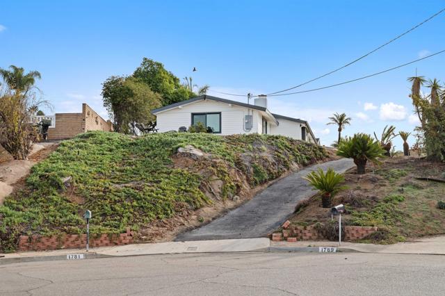 Detail Gallery Image 31 of 33 For 1781 Colter Lake Ct, El Cajon,  CA 92019 - 3 Beds | 2 Baths