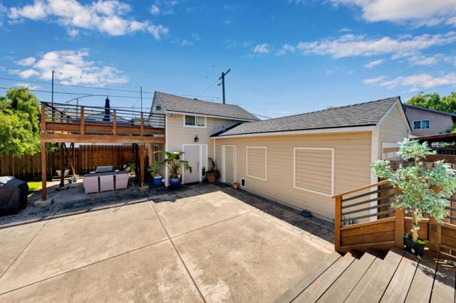 1418 Bradley Court, San Mateo CA: https://media.crmls.org/mediaz/f2308ab7-c1bb-463b-b23b-ce5392fbf11e.jpg