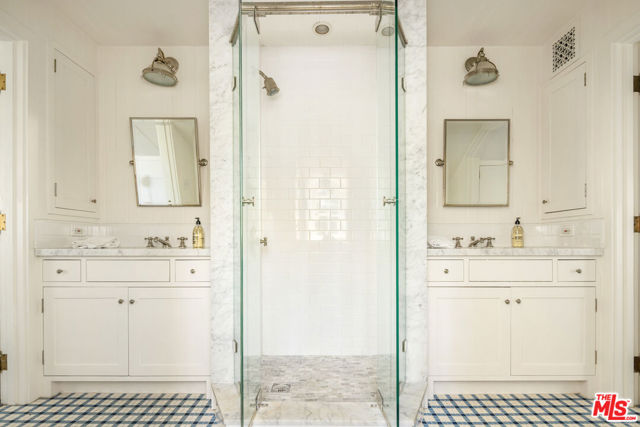 130 S Cliffwood Avenue, Los Angeles CA: https://media.crmls.org/mediaz/f230c246-e728-4db6-ad40-592978f14104.jpg
