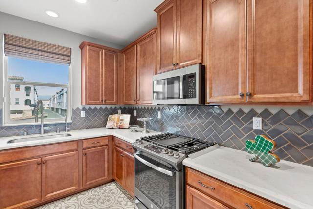2758 Montecito Vista Way, San Jose CA: https://media.crmls.org/mediaz/f2311637-f91c-4844-b20e-ed8e1c48564c.jpg
