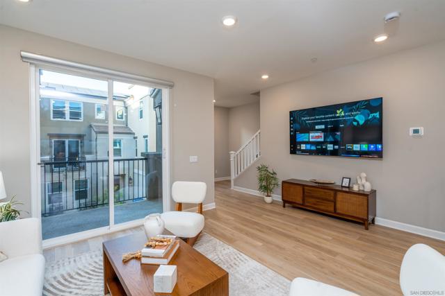 1221 Sunrise View, San Marcos CA: https://media.crmls.org/mediaz/f231acef-59dc-4d5c-934a-17c4b9cbc13d.jpg