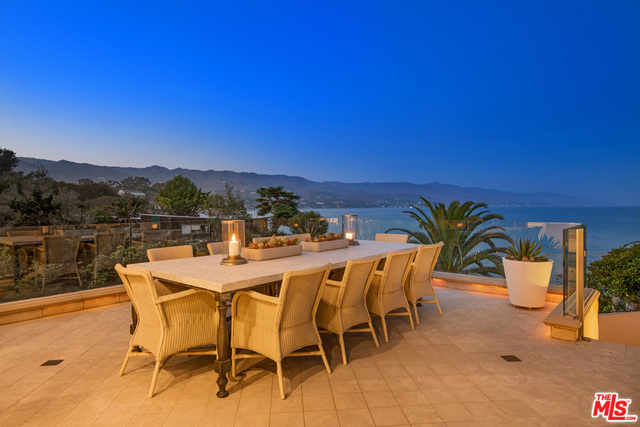 28808 Cliffside Drive, Malibu CA: https://media.crmls.org/mediaz/f2321aa9-44e9-446d-8d5f-b00bc2ffdc64.jpg