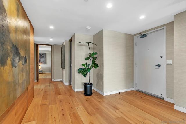 Image 25 of 31 For 1810 Avenida Del Mundo  403