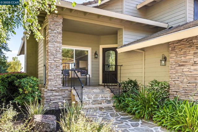 4040 Westminster Pl, Danville CA: https://media.crmls.org/mediaz/f2338992-0054-46a9-a972-1108ed966b56.jpg
