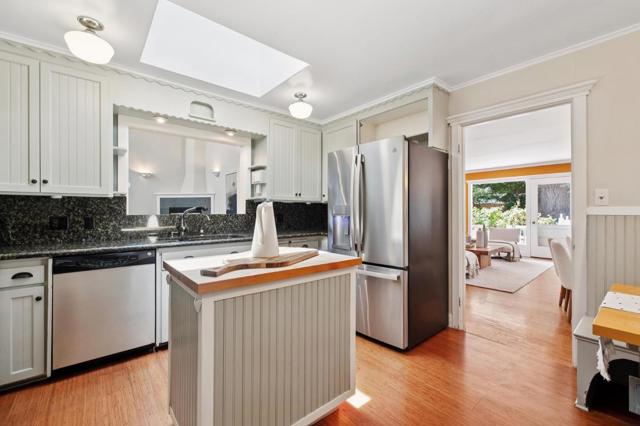 227 Santa Margarita Avenue, Menlo Park CA: https://media.crmls.org/mediaz/f23423e8-10f5-4ea1-83ab-01e064f64aaf.jpg