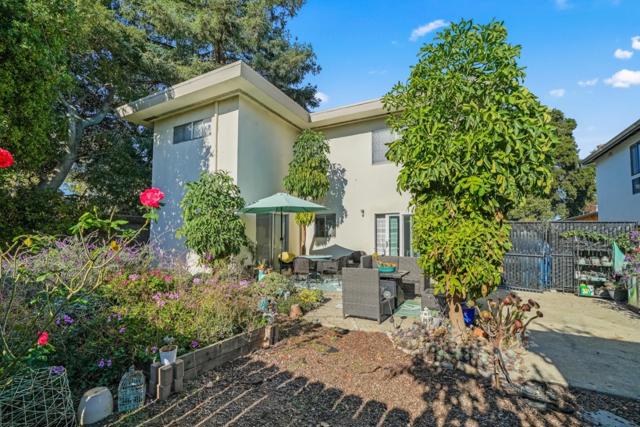 444 Villa Terrace, San Mateo CA: https://media.crmls.org/mediaz/f2342bdb-9973-4b49-9d9c-71776358d661.jpg